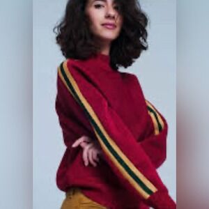Q2 Collection Red Sparkle Sweater Stripe Sleeve Mock Neck NWT Medium